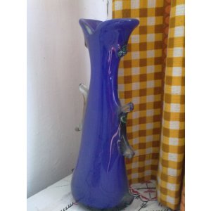Granatowy wazon ze szkła z galerii -unikalny