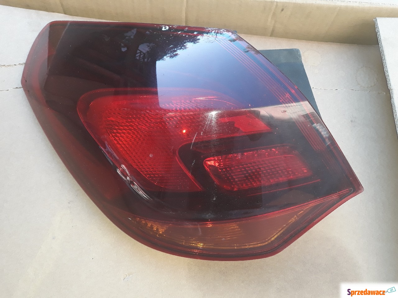 Lampa tylna opel astra j Hatchback...