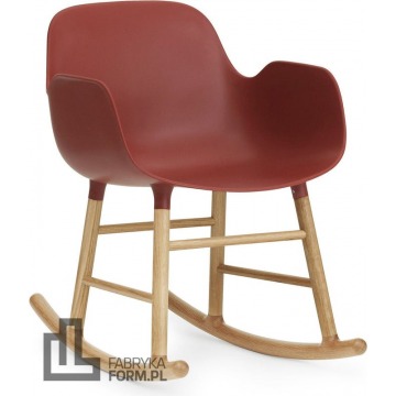 Fotel bujany Form drewno dębowe czerwony