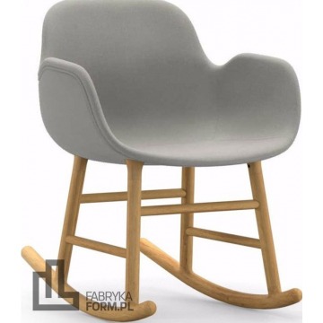 Fotel bujany Form tapicerowany drewno dębowe materiał Steelcut Trio