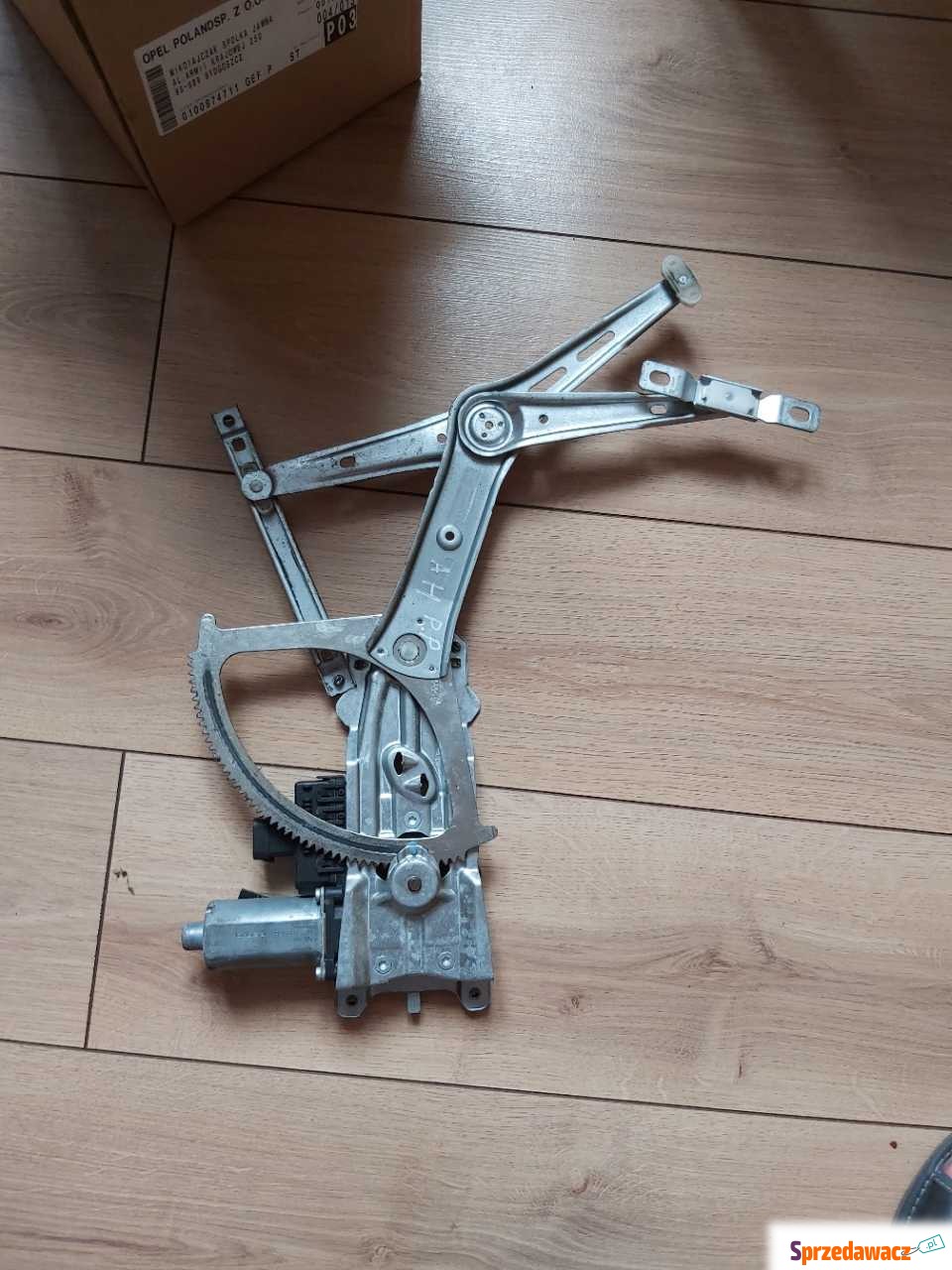 przedni podnośnik prawy opel Astra...