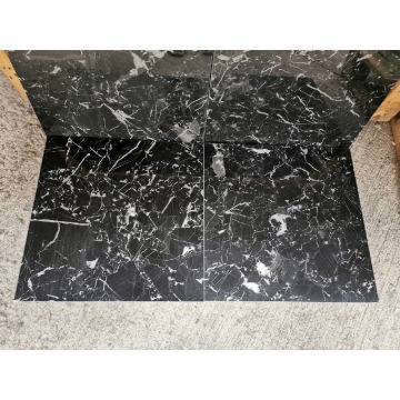 Płytki marmurowe Nero Marquina 45,7x45,7x1,2 cm polerowana
