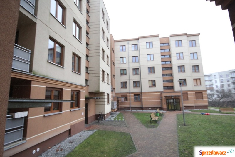 Mieszkanie trzypokojowe Wrocław - Krzyki,   65 m2, pierwsze piętro - Sprzedam
