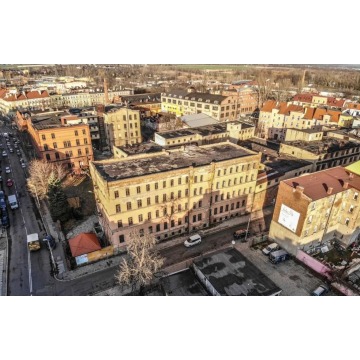Budynek (2968 m2) okolice Emilii Plater (Legnica) - Hale, magazyny na sprzedaż - Legnica - zdjęcie 2
