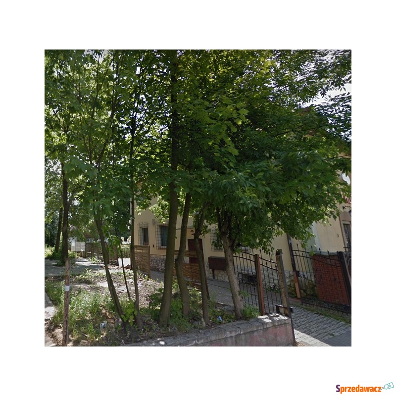 Sprzedam dom Wrocław, Krzyki -  wolnostojący dwupiętrowy,  pow.  450 m2,  działka:   1017 m2