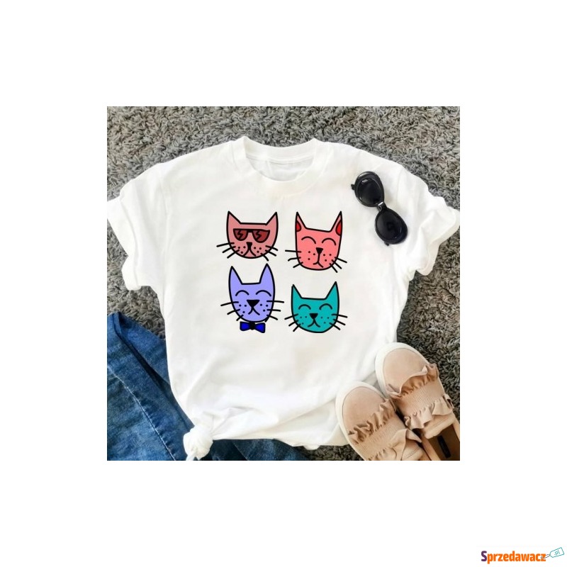 koszulka z kolorowymi kotami - Bluzki, koszule - Gliwice