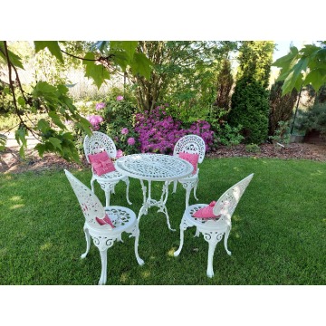 Meble ogrodowe żeliwne stół + 4 krzesła producent GICOR