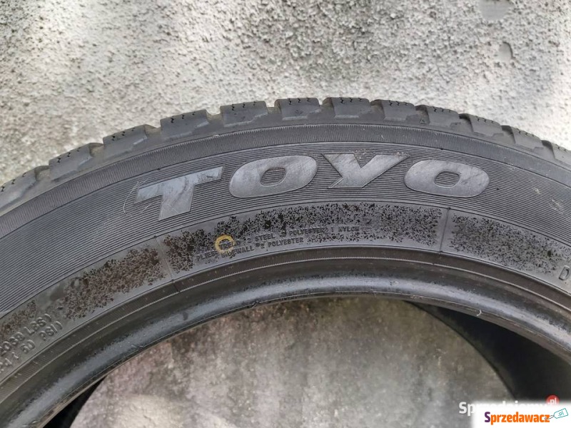 1 opona zimowa TOYO 235x55x19