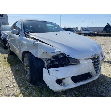 Alfa Romeo 147  Hatchback 2008,  1.9 diesel - Na sprzedaż za 1 999,00 zł - Pleszew - zdjęcie 2