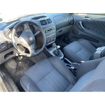 Alfa Romeo 147  Hatchback 2008,  1.9 diesel - Na sprzedaż za 1 999,00 zł - Pleszew - zdjęcie 8