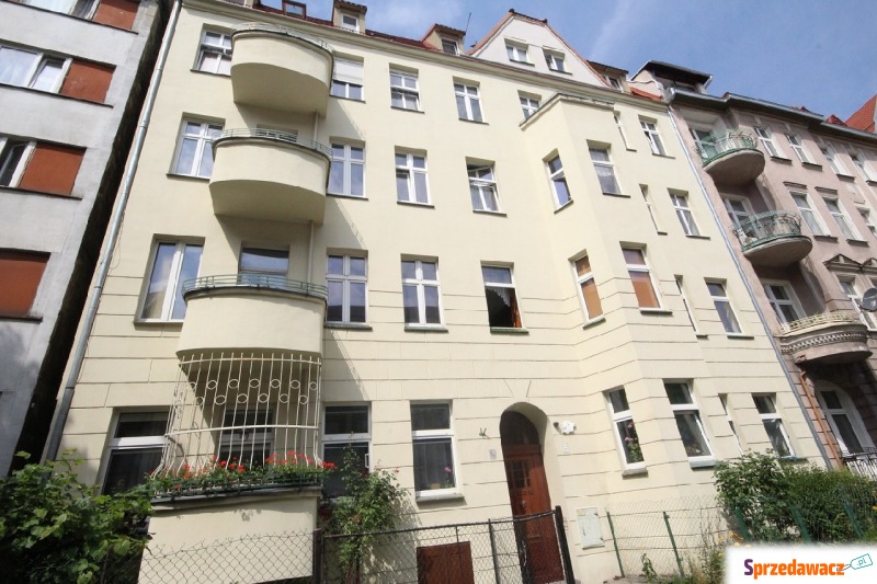 Mieszkanie dwupokojowe Wrocław - Krzyki,   69 m2, pierwsze piętro - Sprzedam