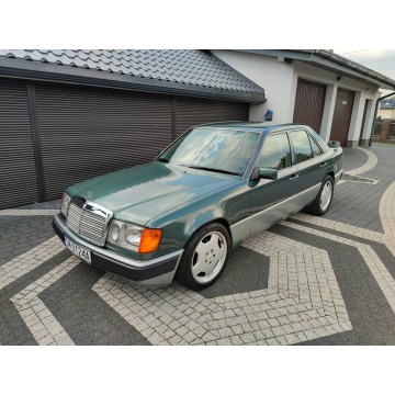 Mercedes - Benz W124  Sedan/Limuzyna 1993,  2.2 benzyna, automat - Na sprzedaż za 42 500 zł - Mysłowice - zdjęcie 2
