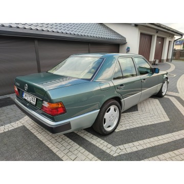 Mercedes - Benz W124  Sedan/Limuzyna 1993,  2.2 benzyna, automat - Na sprzedaż za 42 500 zł - Mysłowice - zdjęcie 4