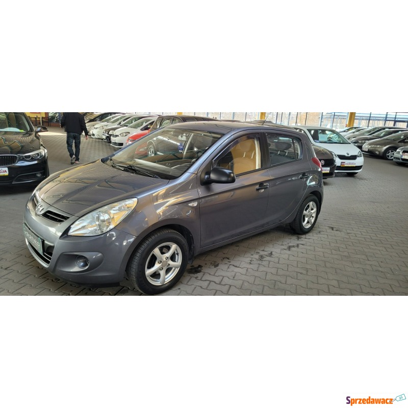 Hyundai i20  Hatchback 2011,  1.3 benzyna - Na sprzedaż za 21 900 zł - Mysłowice