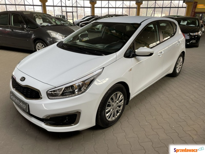 Kia Ceed  Hatchback 2016,  1.6 benzyna - Na sprzedaż za 46 900 zł - Mysłowice