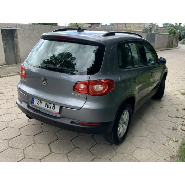 Volkswagen Tiguan  SUV 2010,  2.0 diesel - Na sprzedaż za 38 999 zł - Gostyń - zdjęcie 6