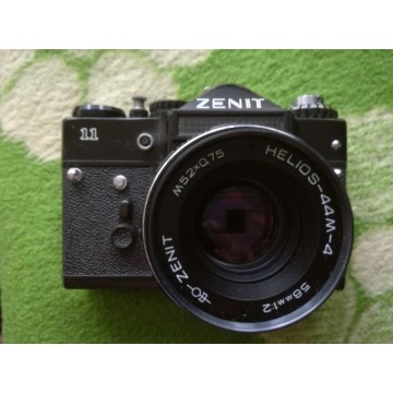 Aparat fotograficzny Zenit 11  + Helios 44M-M4