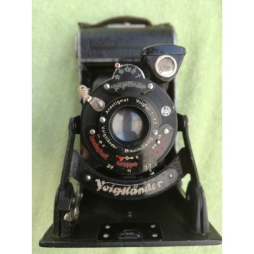 Zabytkowy aparat  fotograficzny Voigtländer