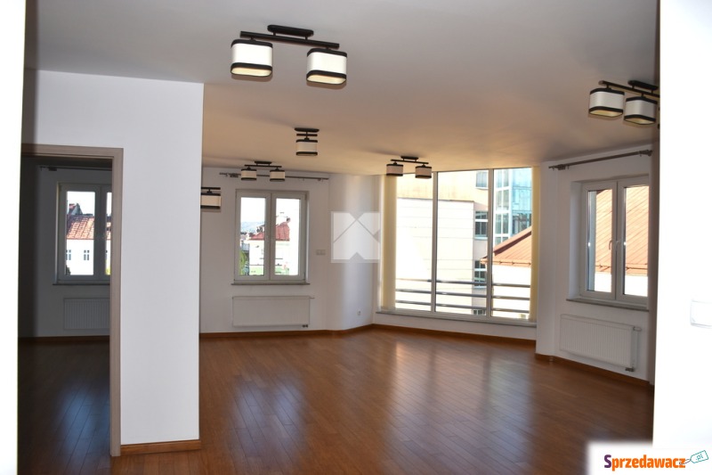 Mieszkanie  4 pokojowe Sanok,   127 m2 - Sprzedam