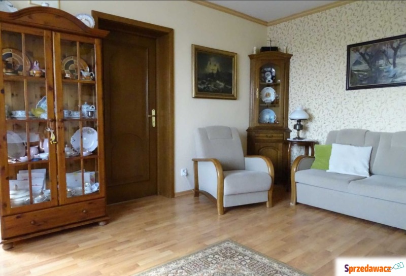 Mieszkanie  4 pokojowe Legnica,   84 m2, trzecie piętro - Sprzedam