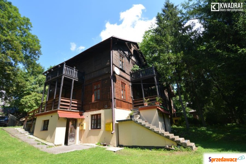 Sprzedam dom Nałęczów -  dwupiętrowy,  pow.  180 m2,  działka:   491 m2
