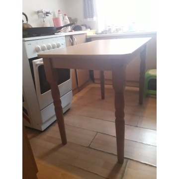 Stół w idealnym stanie