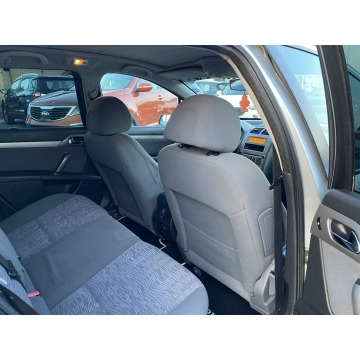 Peugeot 407 2004,  1.7 benzyna - Na sprzedaż za 8 999,00 zł - Gostyń - zdjęcie 7