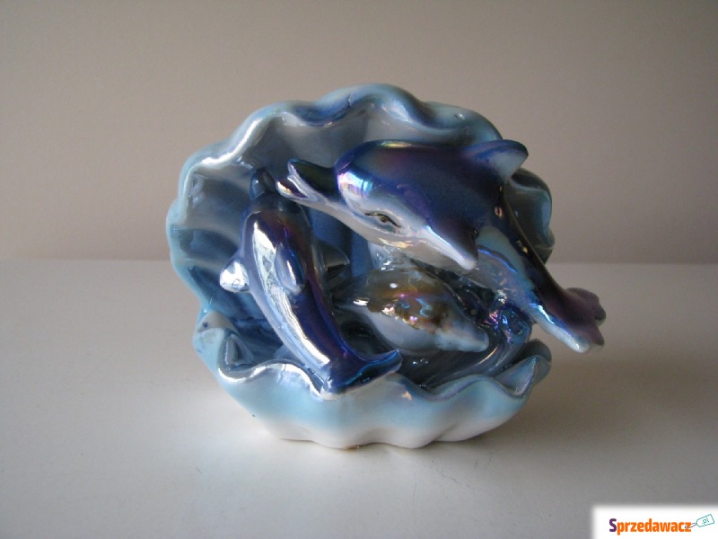 Figurka - ozdoba ceramiczna - Delfiny w muszli - Figurki, rzeźby - Brzegi