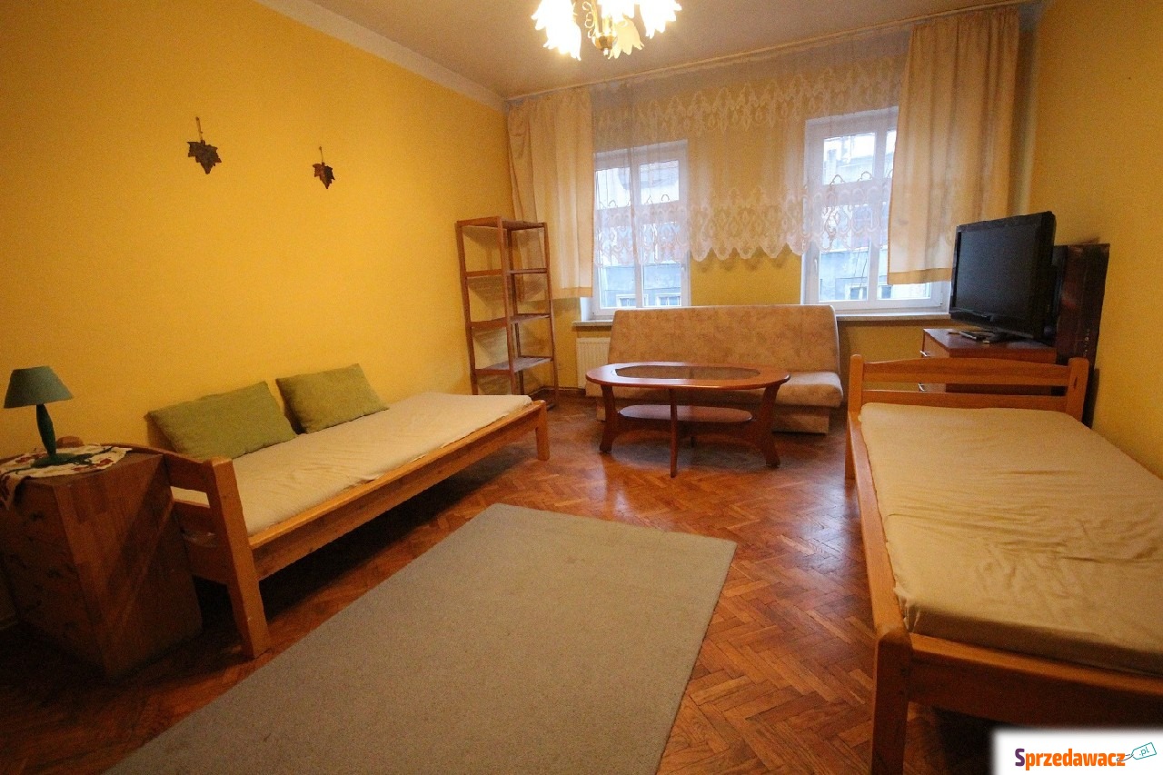 2pok, 43met, okolice Parku Tołpy...