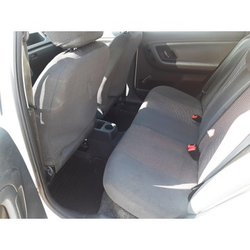 Skoda Fabia 2014 benzyna - Na sprzedaż za 15 900 zł - Michałowice-Osiedle - zdjęcie 9