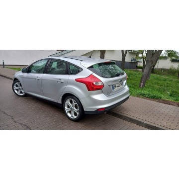 Ford Focus  Hatchback 2011,  1.6 diesel - Na sprzedaż za 19 900 zł - Warszawa - zdjęcie 3