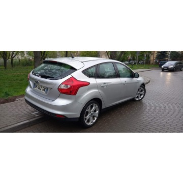 Ford Focus  Hatchback 2011,  1.6 diesel - Na sprzedaż za 19 900 zł - Warszawa - zdjęcie 4