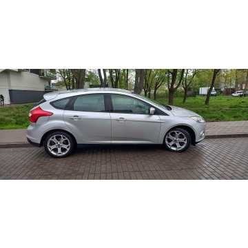Ford Focus  Hatchback 2011,  1.6 diesel - Na sprzedaż za 19 900 zł - Warszawa - zdjęcie 6