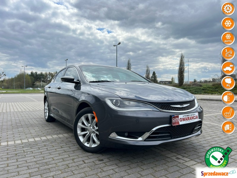 Chrysler 200  Sedan/Limuzyna 2015,  2.4 benzyna - Na sprzedaż za 46 777 zł - Gdańsk