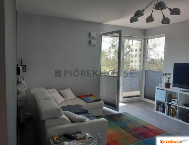 Mieszkanie  4 pokojowe Warszawa - Ursus,   99 m2 - Sprzedam