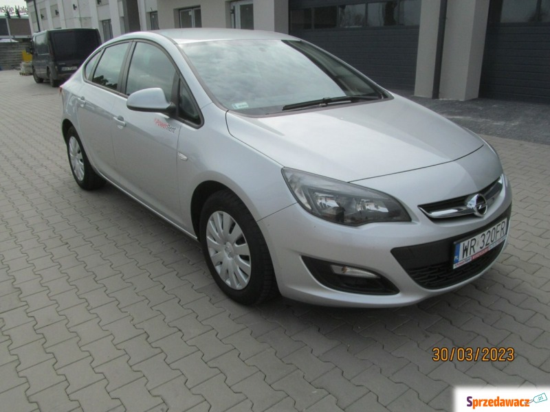 Opel Astra  Sedan/Limuzyna 2015,  1.4 benzyna - Na sprzedaż za 31 980 zł - Komorniki