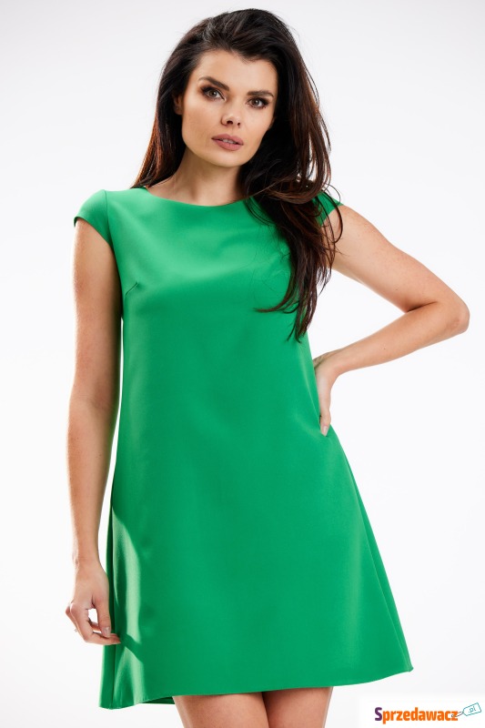 Trapezowa mini sukienka z krótkim rękawem - zielona - Sukienki - Malbork