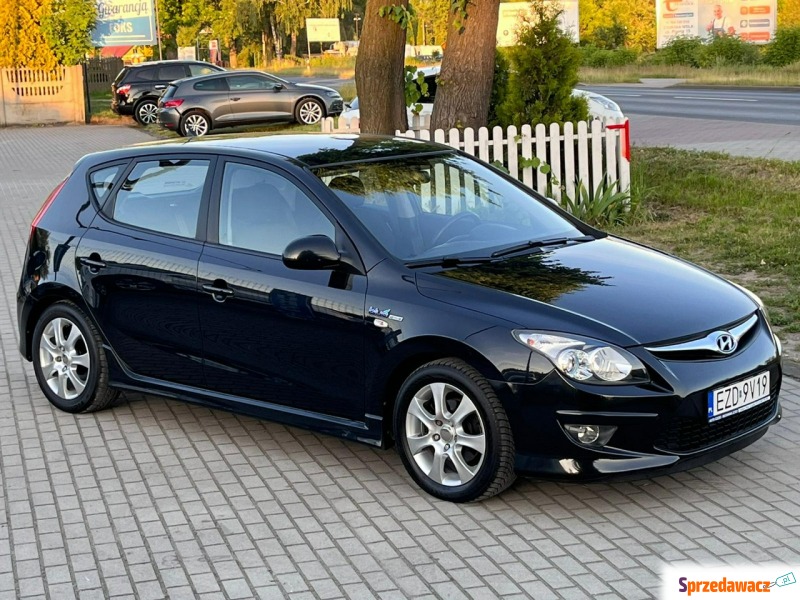 Hyundai i30  Hatchback 2010,  1.6 diesel - Na sprzedaż za 21 900 zł - Zduńska Wola
