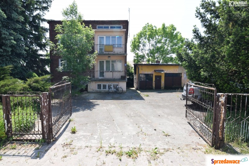 Sprzedam dom Markuszów -  dwupiętrowy,  pow.  109 m2,  działka:   609 m2