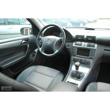 Mercedes - Benz C-klasa 2005,  1.8 benzyna - Na sprzedaż za 14 900 zł - Słupsk - zdjęcie 8