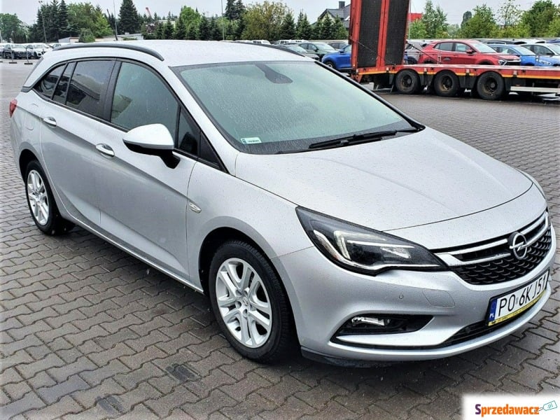 Opel Astra 2018,  1.6 diesel - Na sprzedaż za 46 740 zł - Komorniki