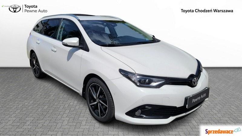 Toyota Auris 2017,  1.6 diesel - Na sprzedaż za 59 900 zł - Warszawa