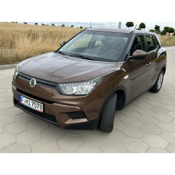 SsangYong Tivoli  SUV 2016,  1.6 diesel - Na sprzedaż za 41 999 zł - Gostyń - zdjęcie 3