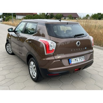 SsangYong Tivoli  SUV 2016,  1.6 diesel - Na sprzedaż za 41 999 zł - Gostyń - zdjęcie 4