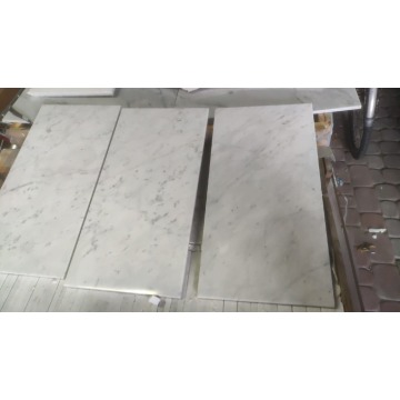 Płytki marmurowe Carrara Bianco 60x30x1,5 cm polerowane