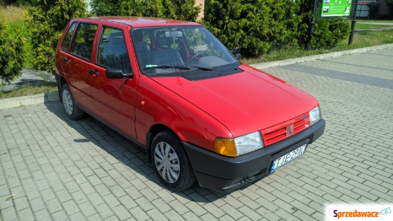 Fiat Uno  Hatchback 2000,  0.9 benzyna - Na sprzedaż za 6 400,00 zł - Jędrzejów