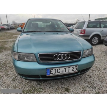 Audi A4  Sedan/Limuzyna 2001,  1.8 benzyna - Na sprzedaż za 2 500,00 zł - Toruń - zdjęcie 4