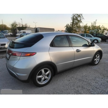 Honda Civic  Hatchback 2010,  1.8 benzyna - Na sprzedaż za 11 900 zł - Toruń - zdjęcie 3