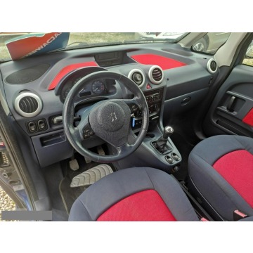 Peugeot 1007  Hatchback 2005,  1.4 benzyna - Na sprzedaż za 3 900,00 zł - Toruń - zdjęcie 7