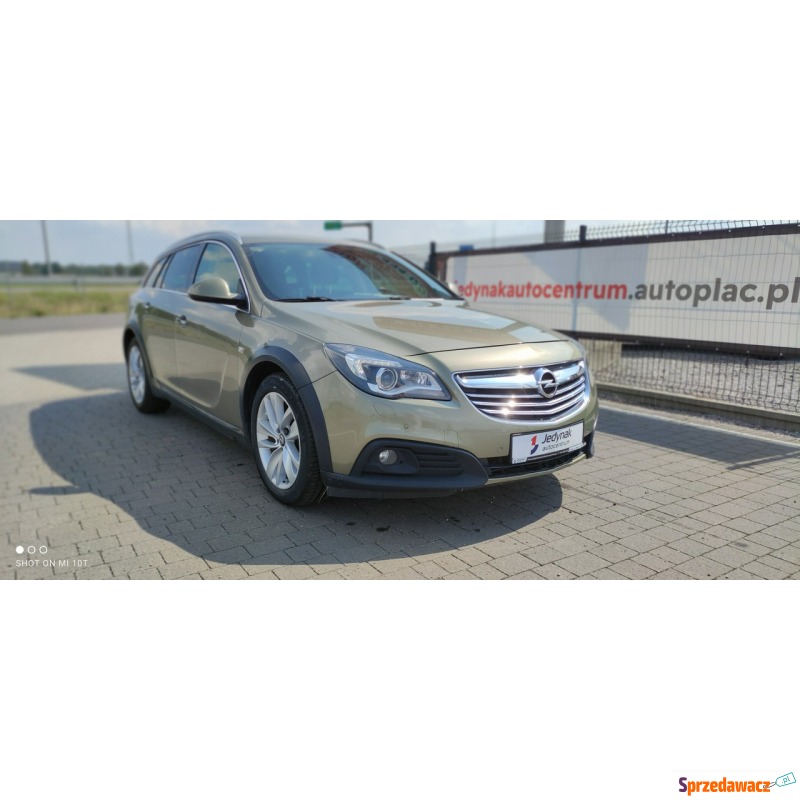 Opel Insignia 2015,  1.6 benzyna - Na sprzedaż za 49 800 zł - Lipówki